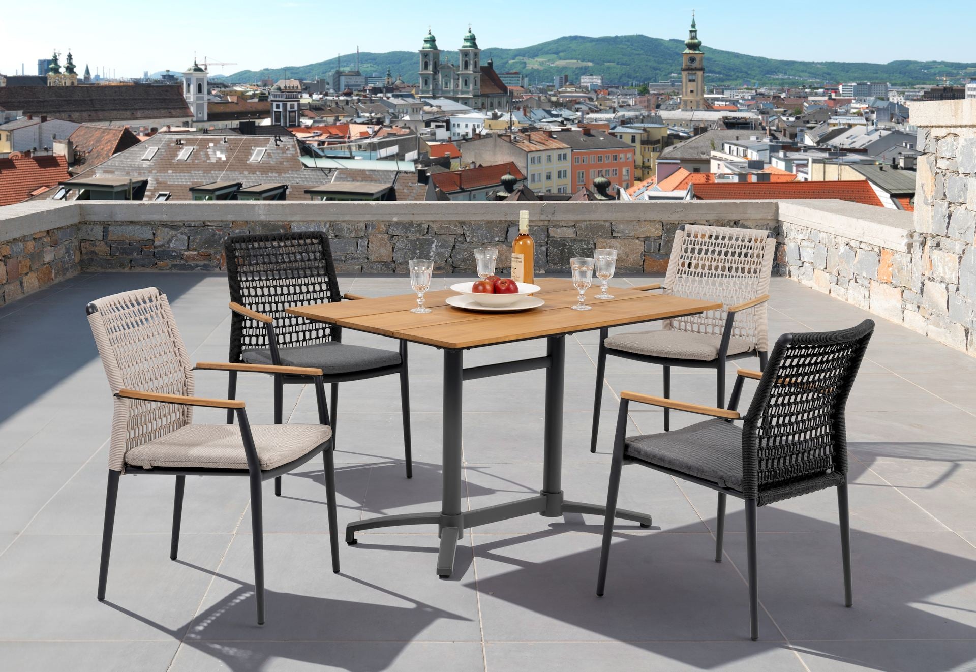 Armstuhl Grenada beige