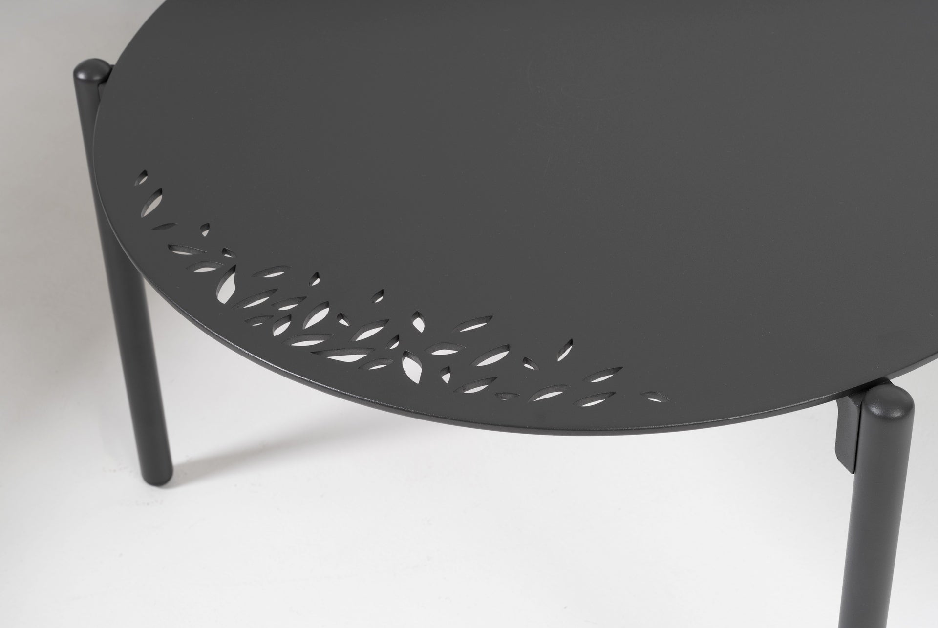 Mango lounge group light