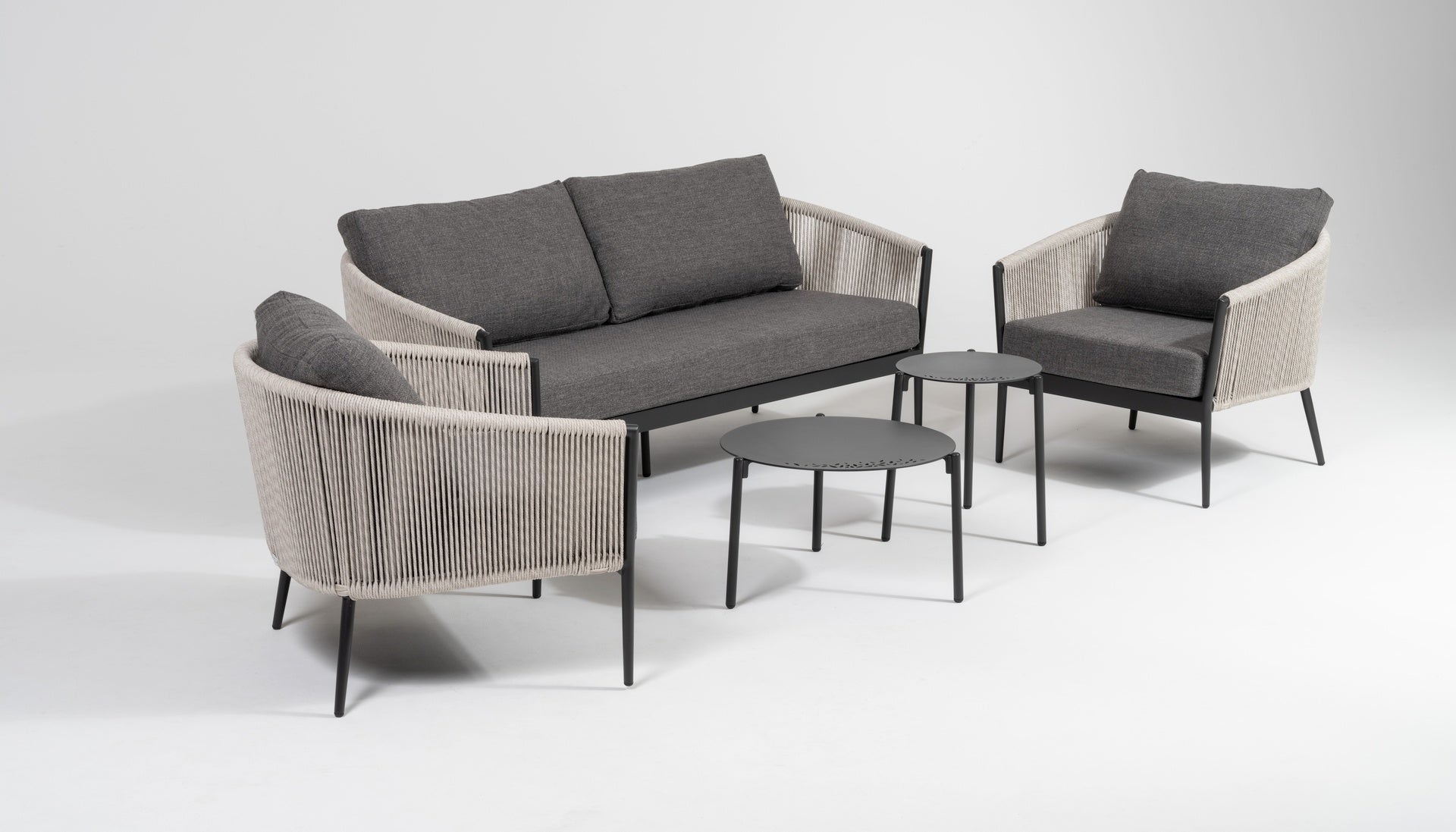 Mango lounge group light