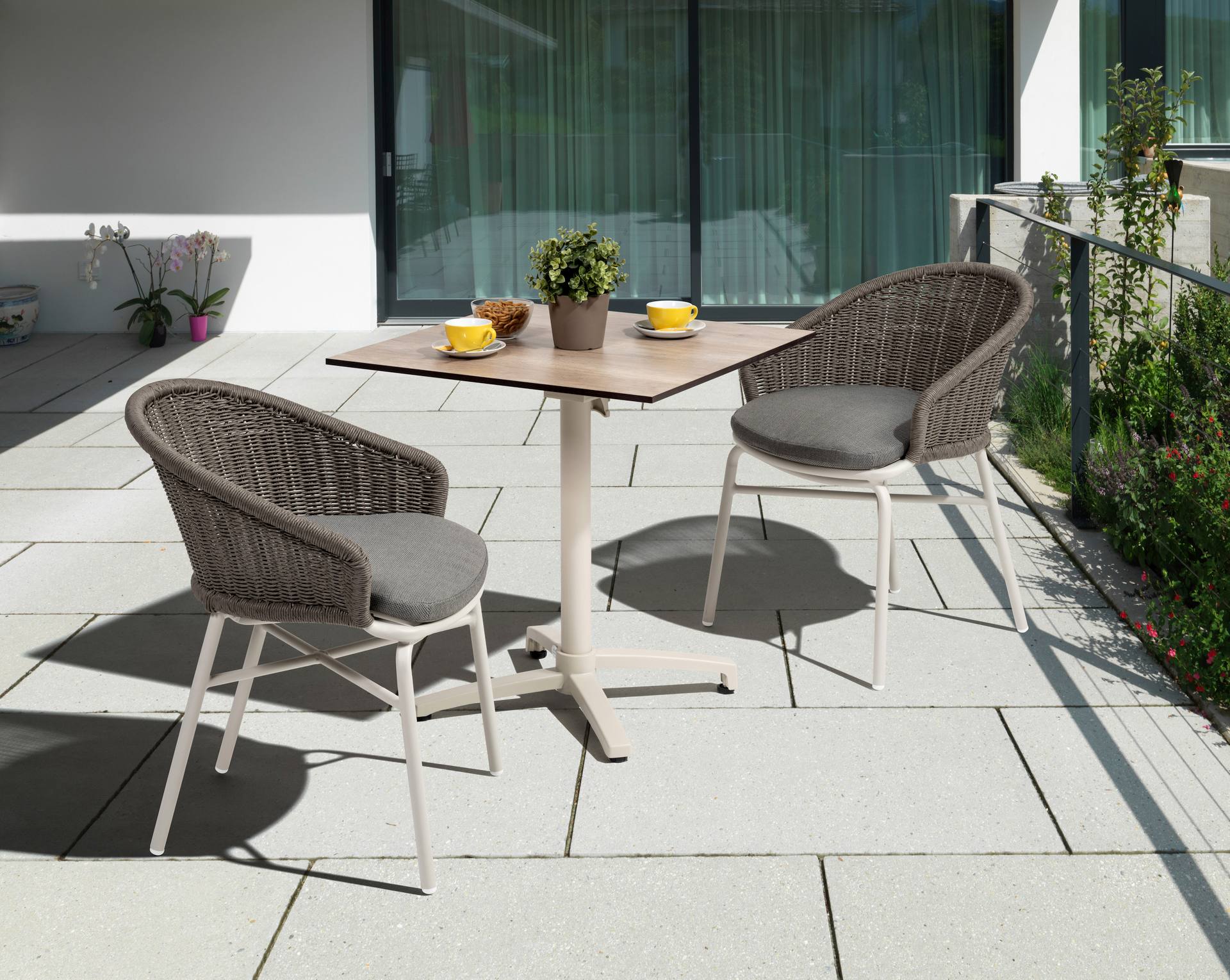Armstuhl Venice taupe