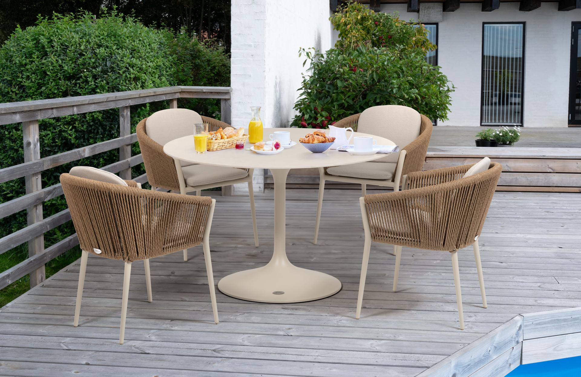 Gatrotisch Verona ivory