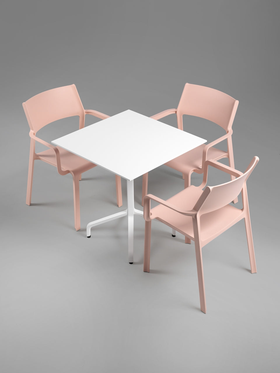 Trill armchair
