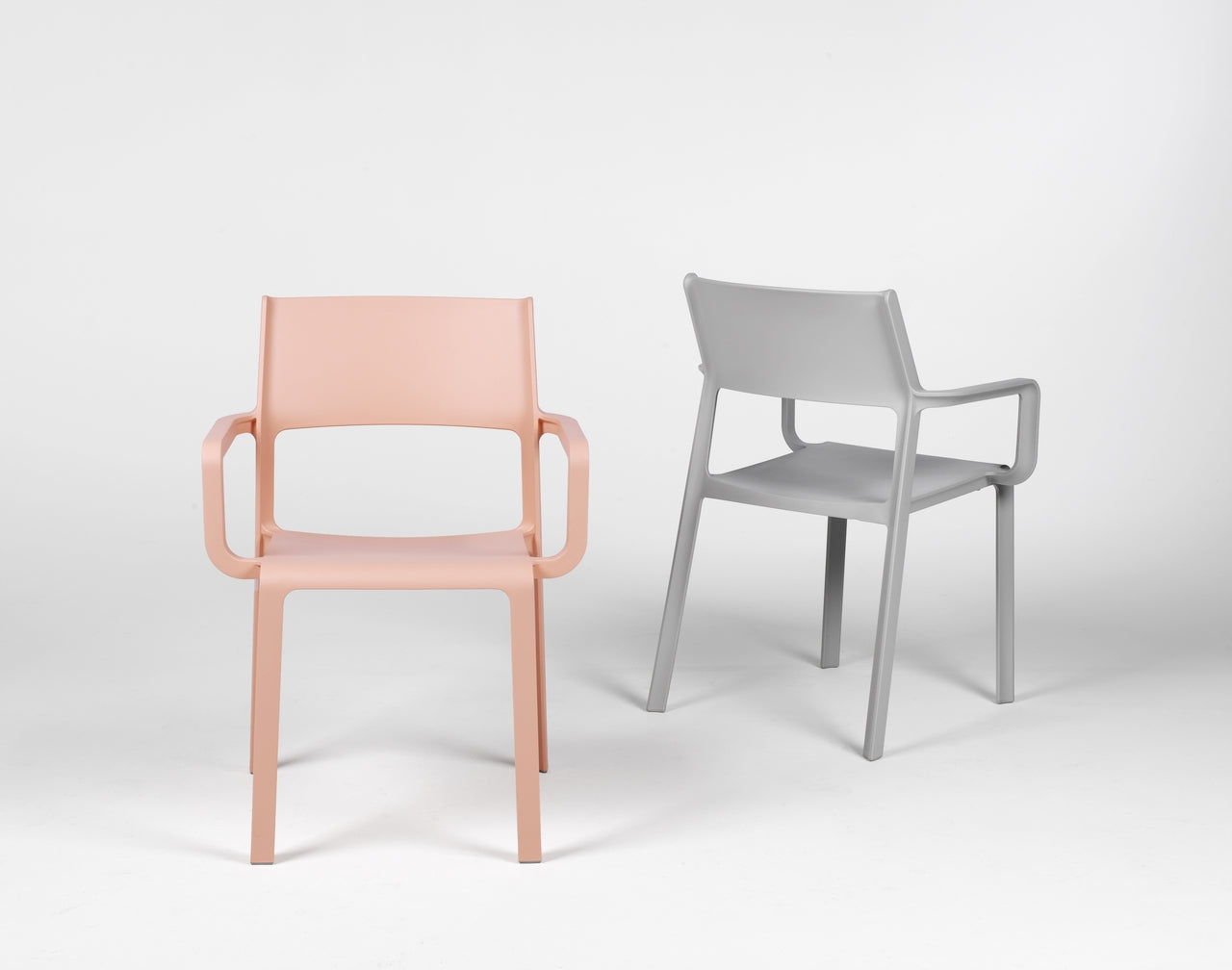 Trill armchair