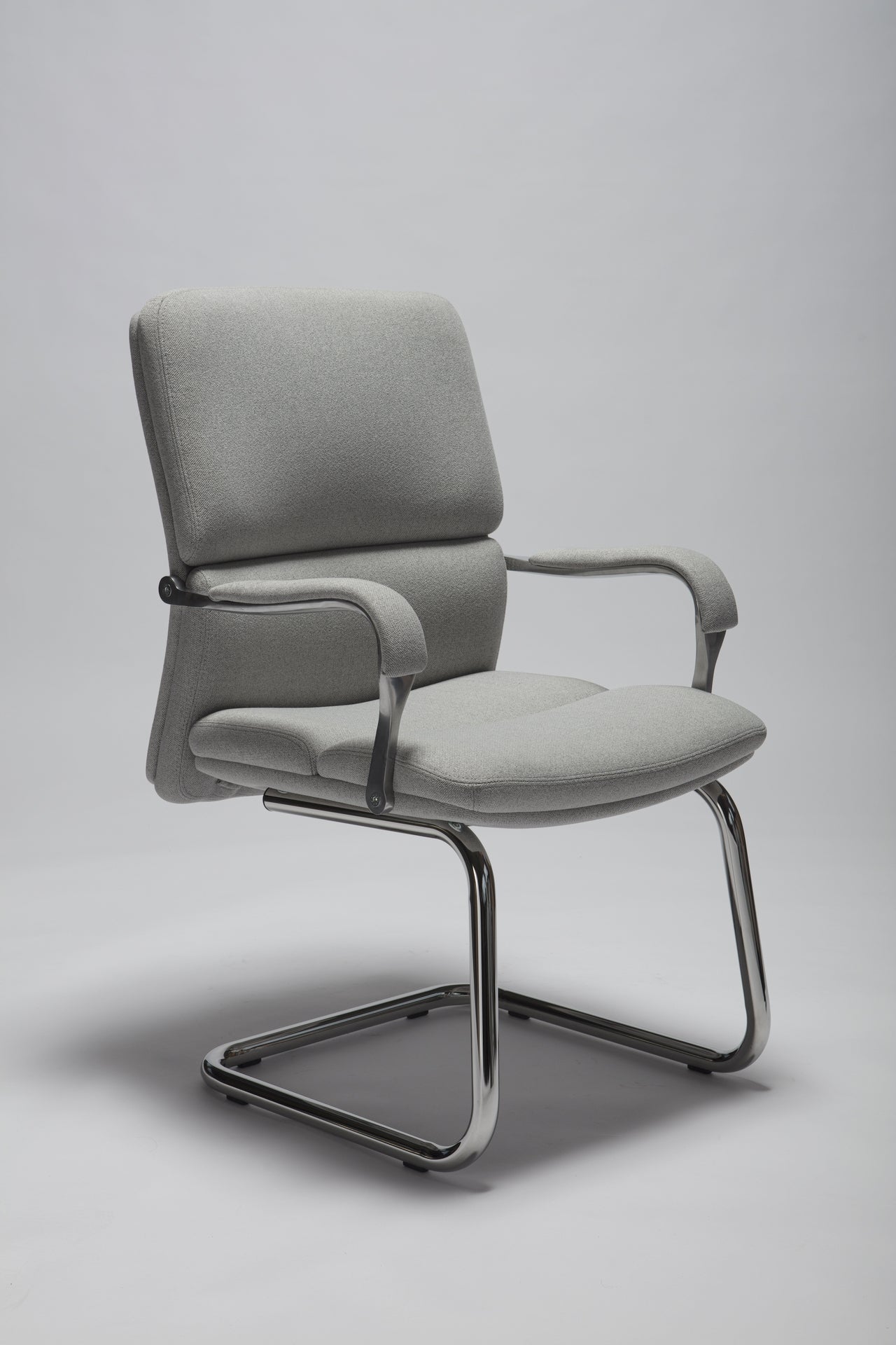 Cantilever chair Moby-V