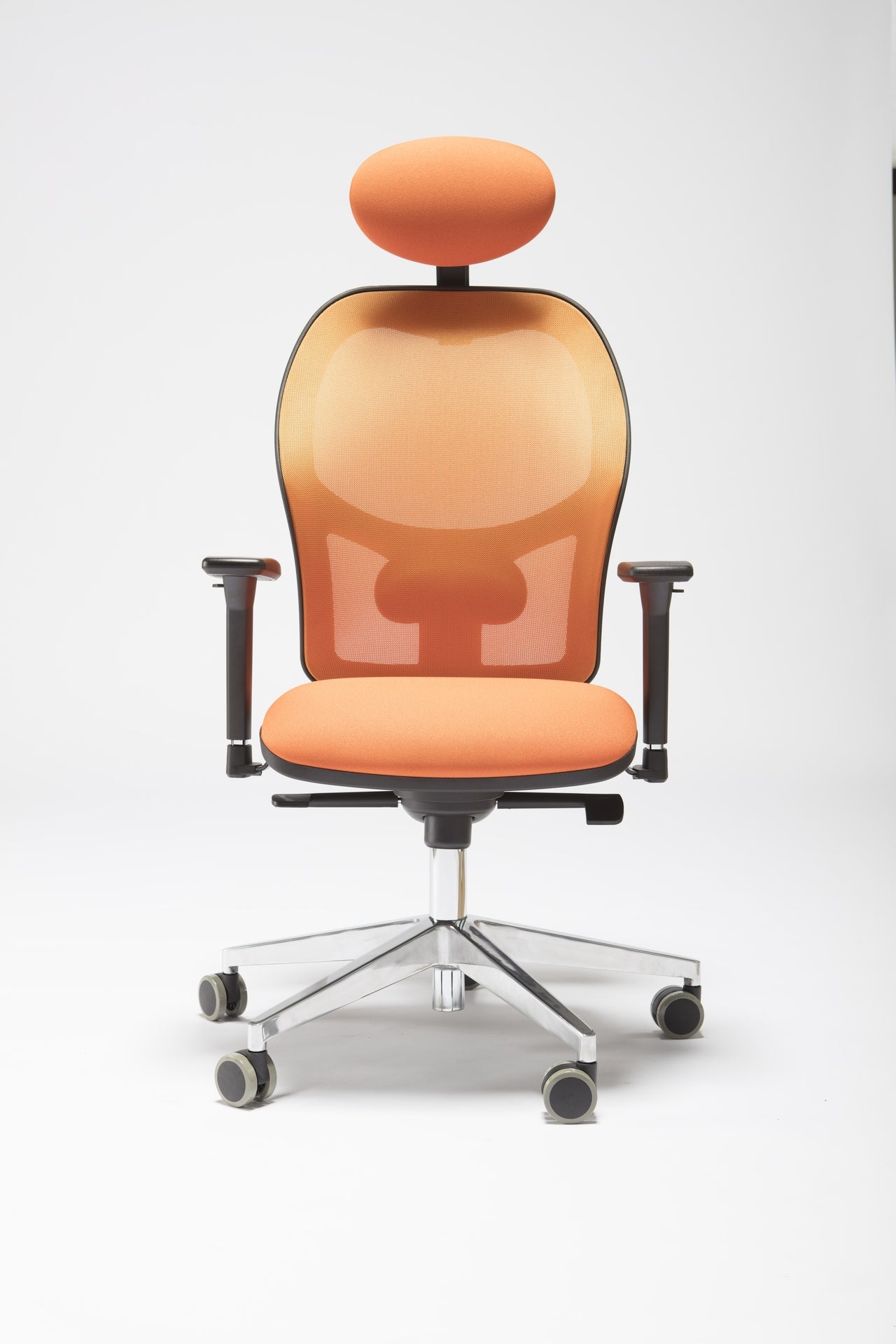 Swivel chair Q3