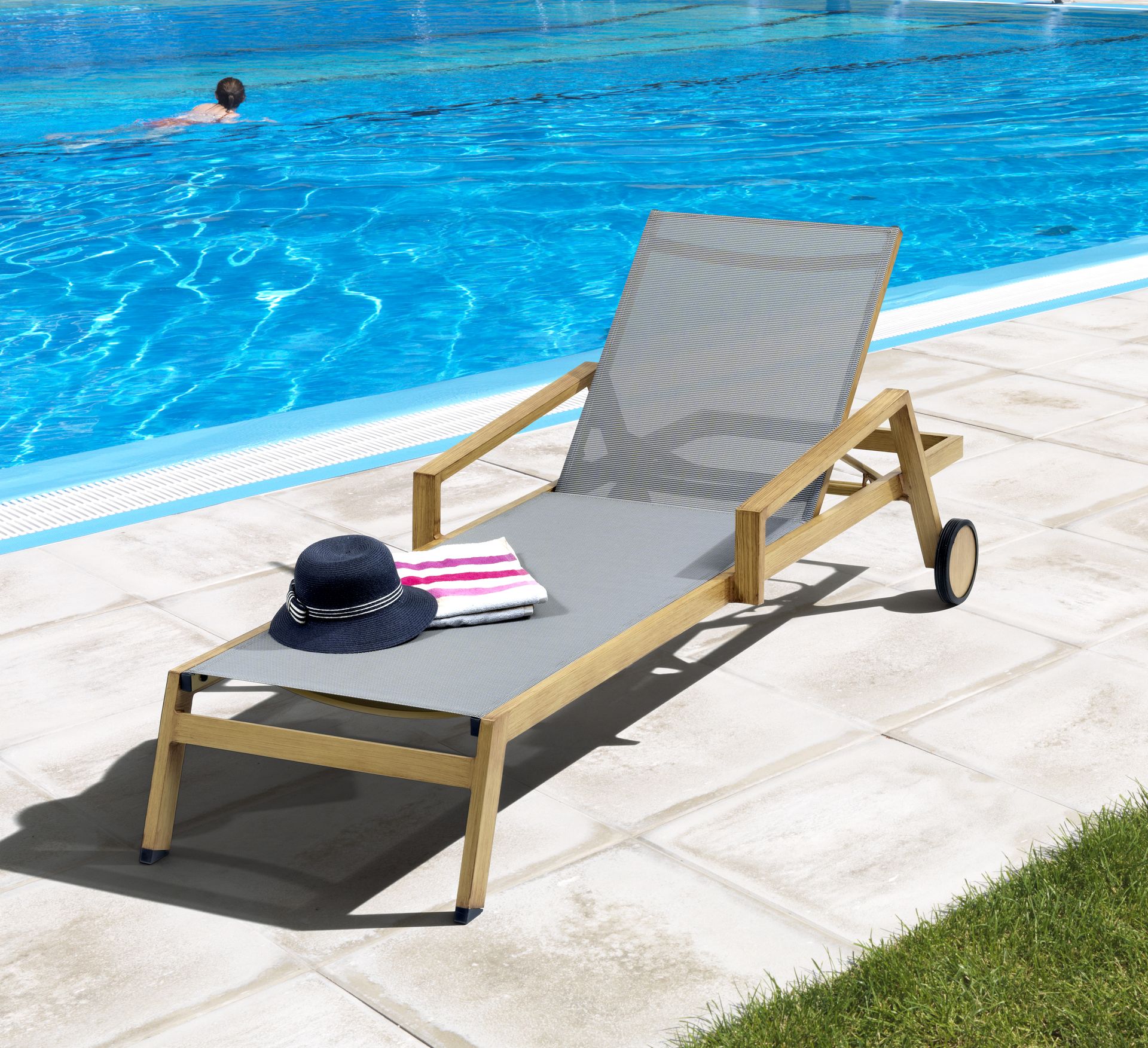 Roma Wood lounger
