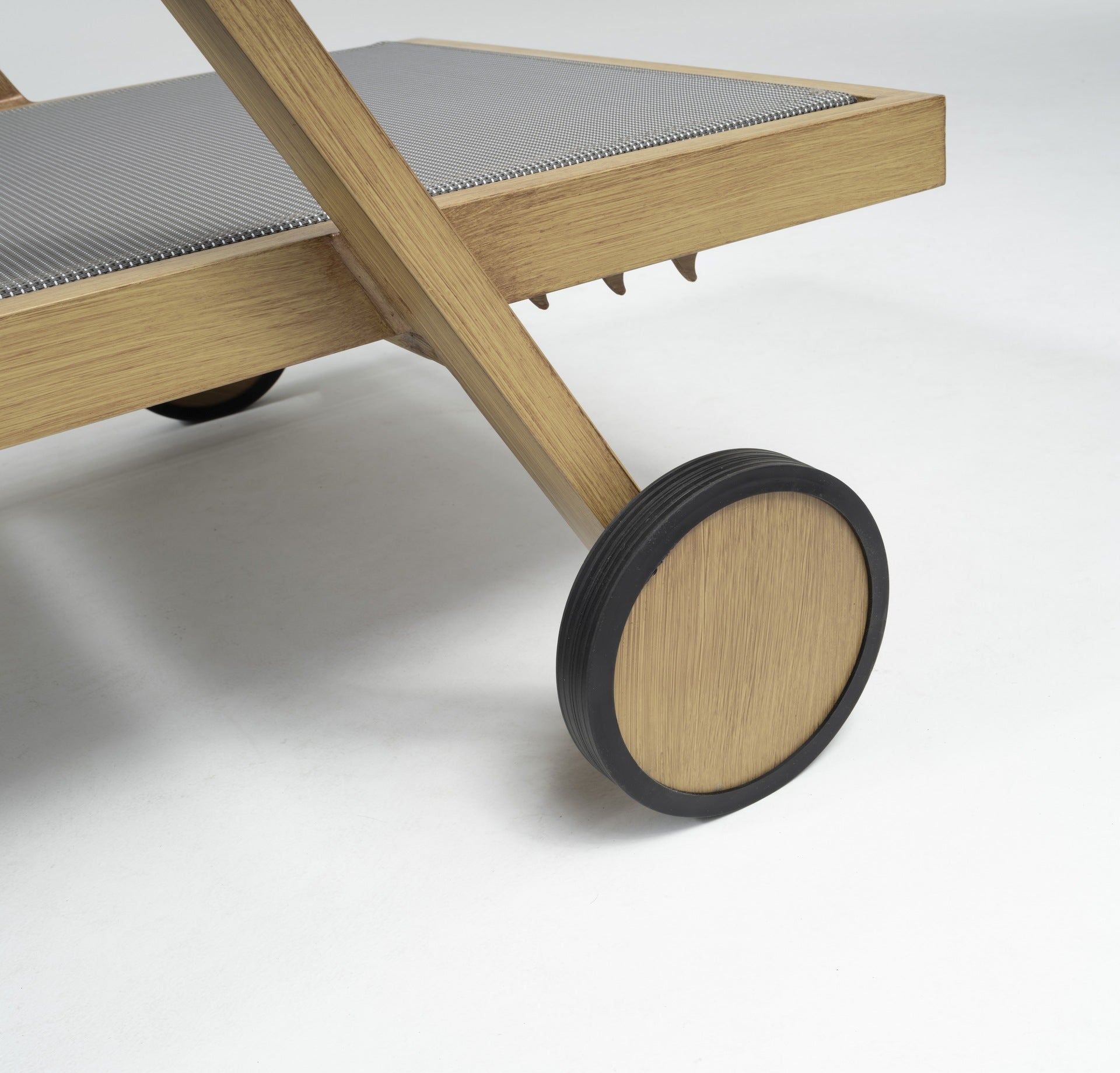 Roma Wood lounger