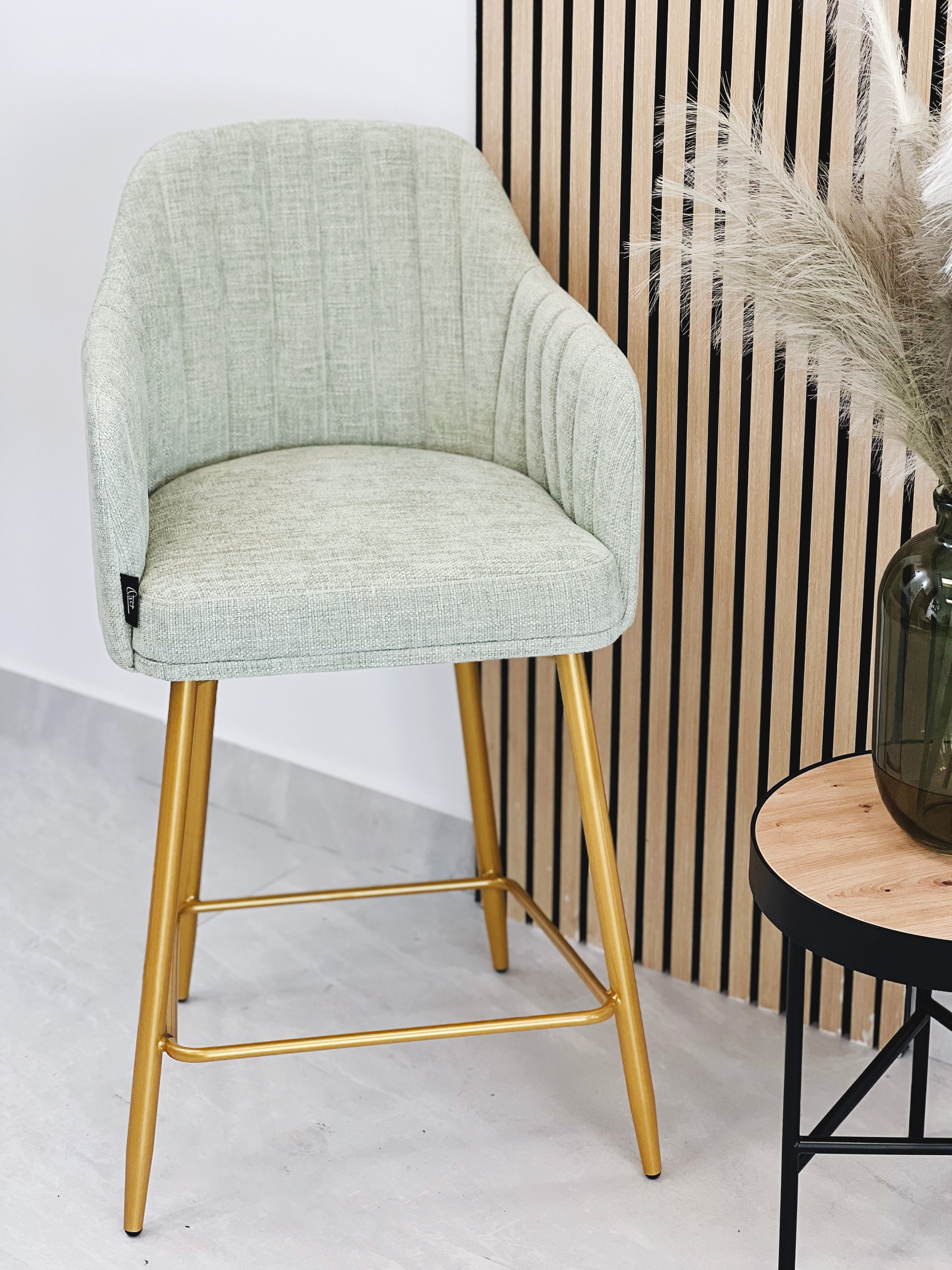 Seea bar stool
