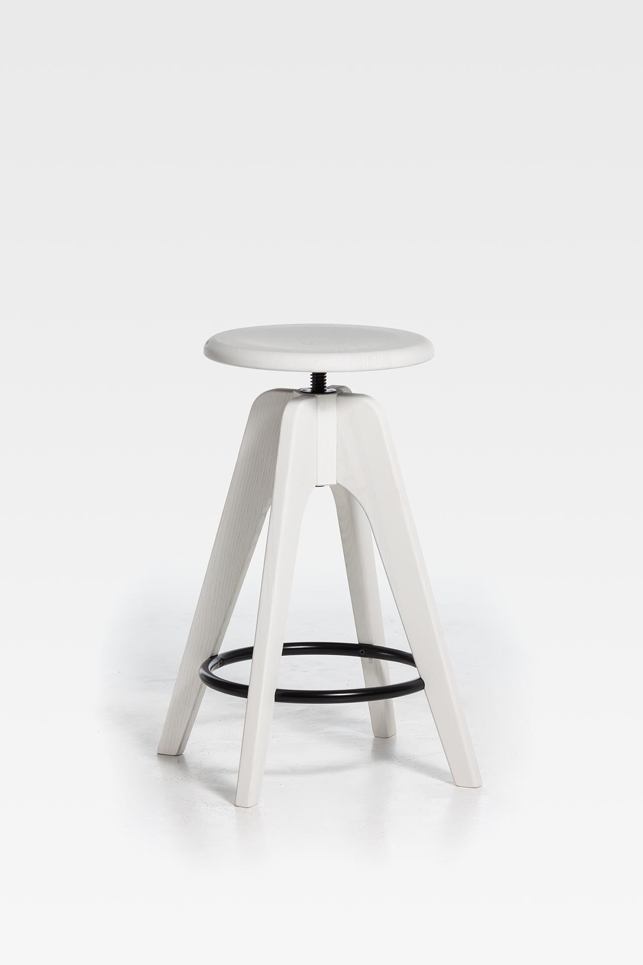 Finn bar stool