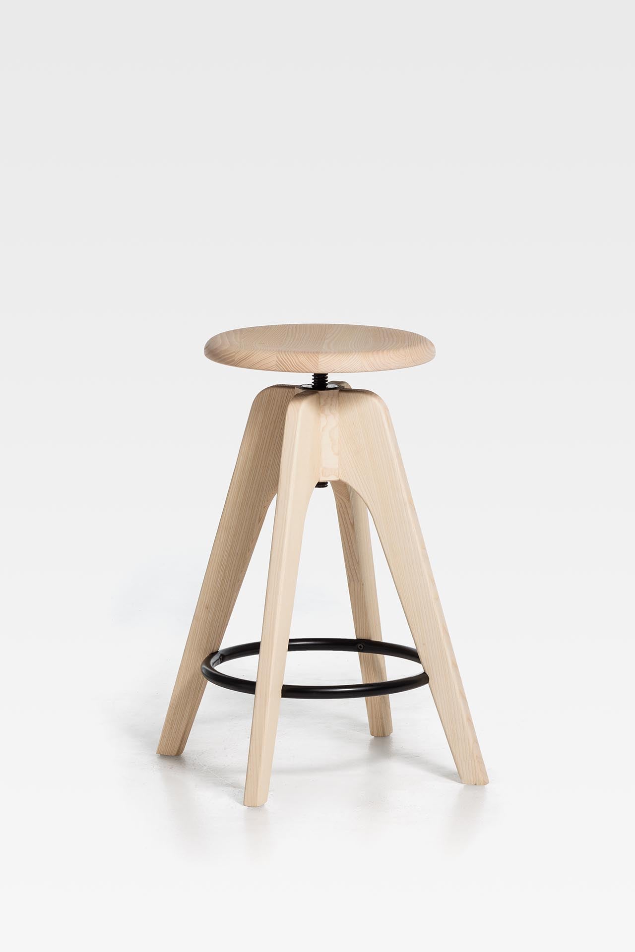 Finn bar stool