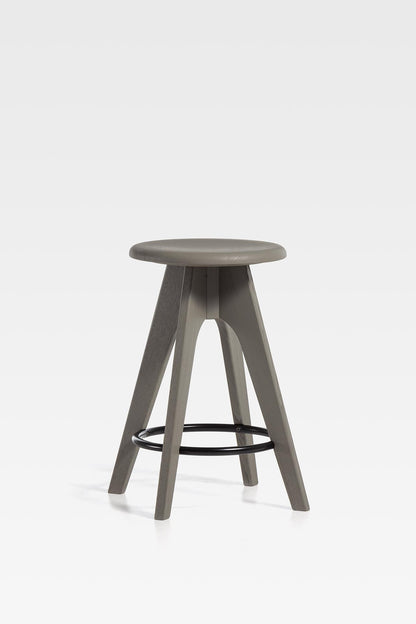 Finn bar stool